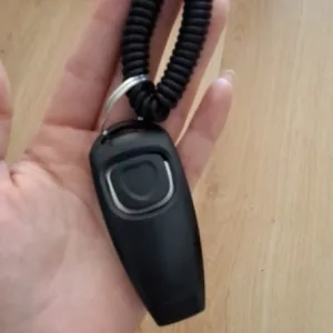Ontvangen 2-in-1 Hondentrainingsfluitje & Clicker van klant A***l