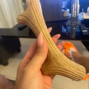 Ontvangen houten gewei hondenkauwstok van klant H***h.