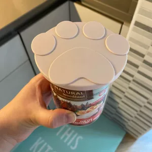 Ontvangen Siliconen Hond Voer Blikdeksel & Lepel Set van klant J****s.